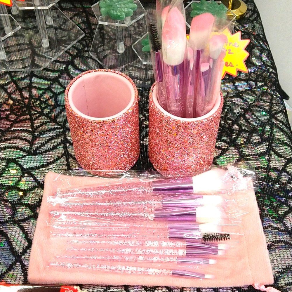 10 pc makeup brush set with travel pouch and glitter holder